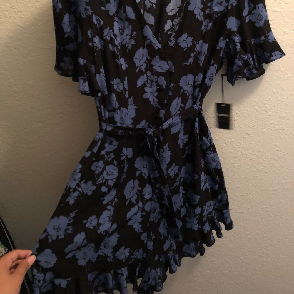 Forever21 Floral Short Romper - Picture 2 of 4